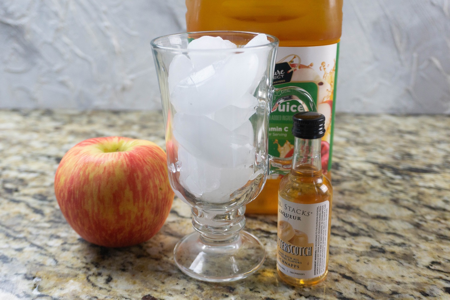 What Alcohol Goes With Apple Juice