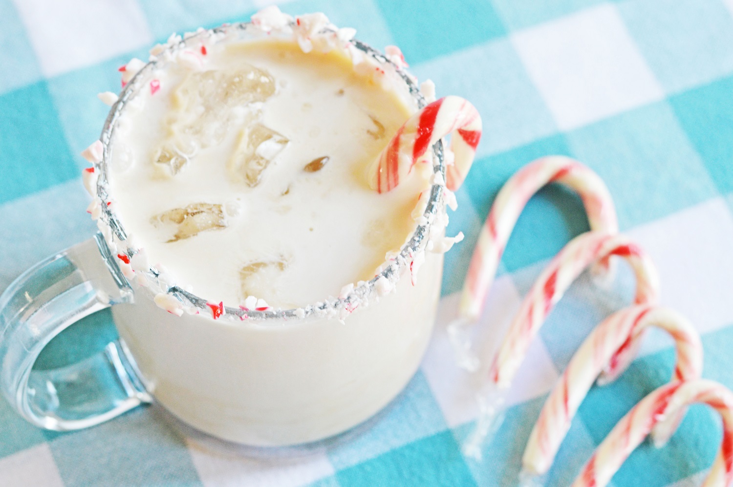 Peppermint White Russian Cocktails