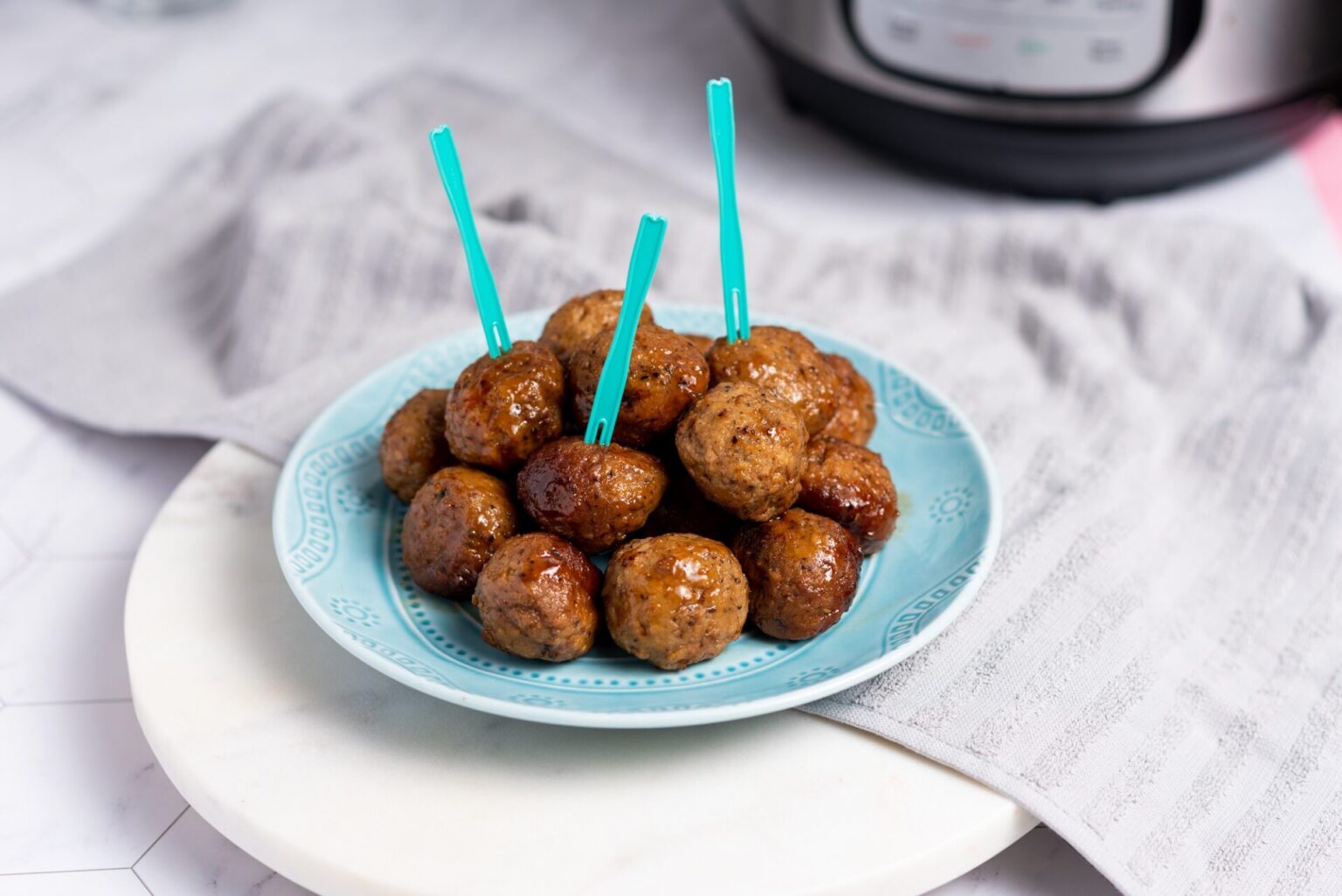 Instant Pot Grape Jelly Meatballs 3 Ingredient Appetizer